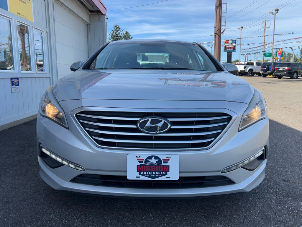 2015 Hyundai Sonata Image 2