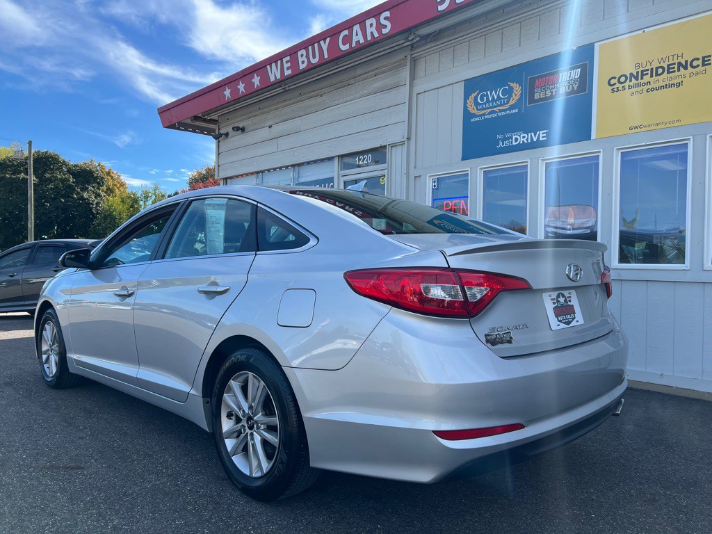 2015 Hyundai Sonata Image 4