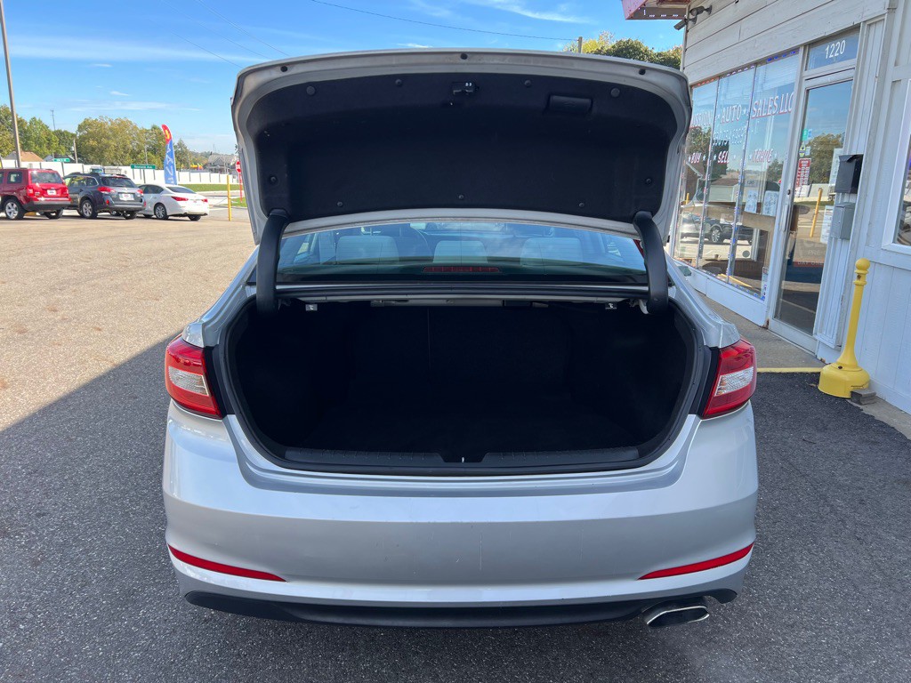 2015 Hyundai Sonata Image 8