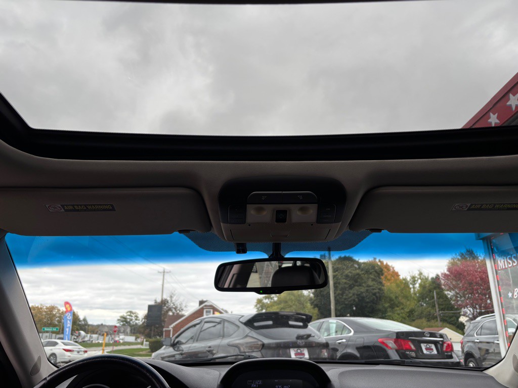 2009 Acura TL Image 17