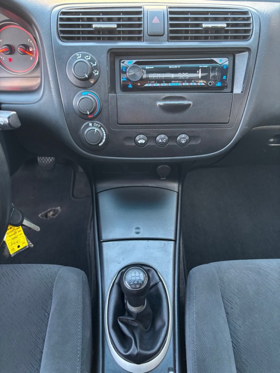 2005 Honda Civic Image 11