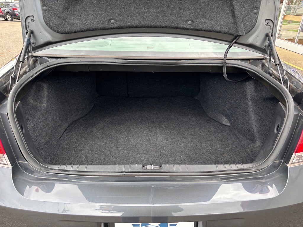 2010 Chevrolet Impala Image 8