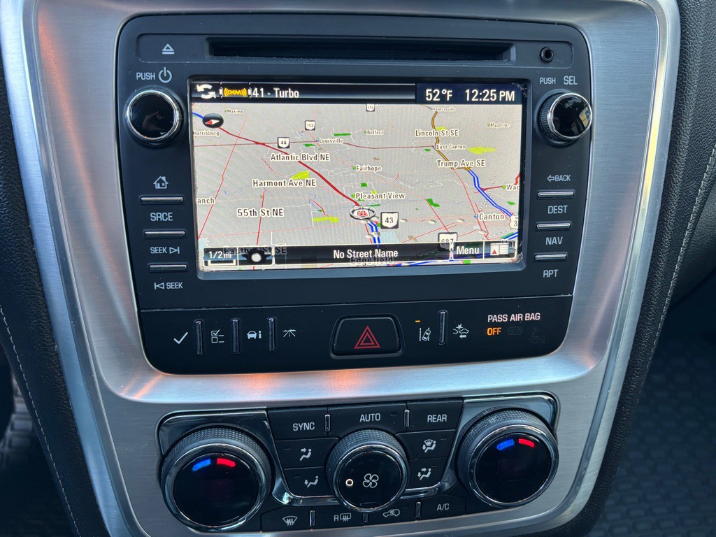 2017 GMC Acadia Image 22