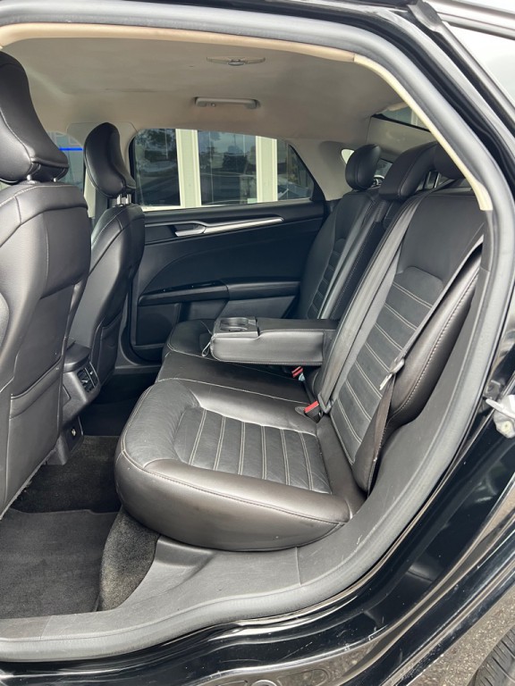 2016 Ford Fusion Image 12