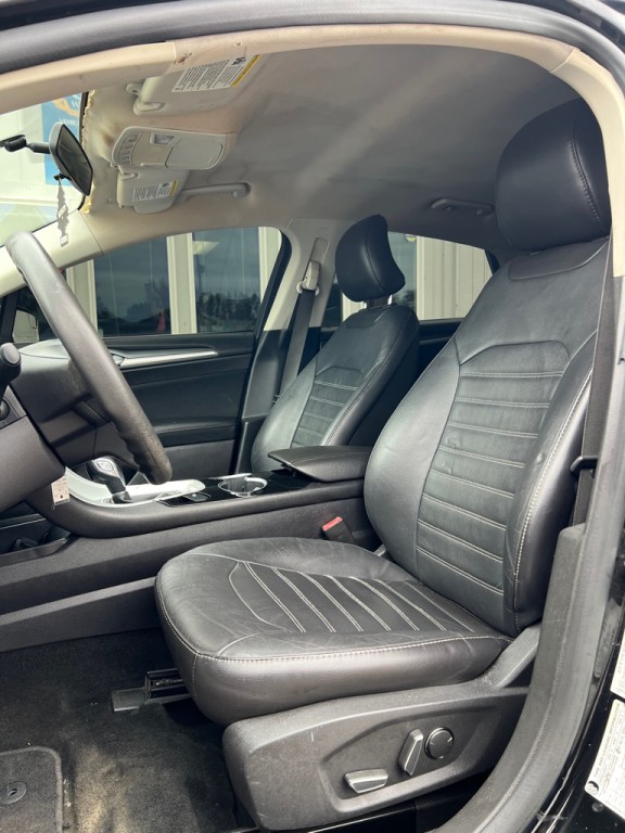 2016 Ford Fusion Image 13