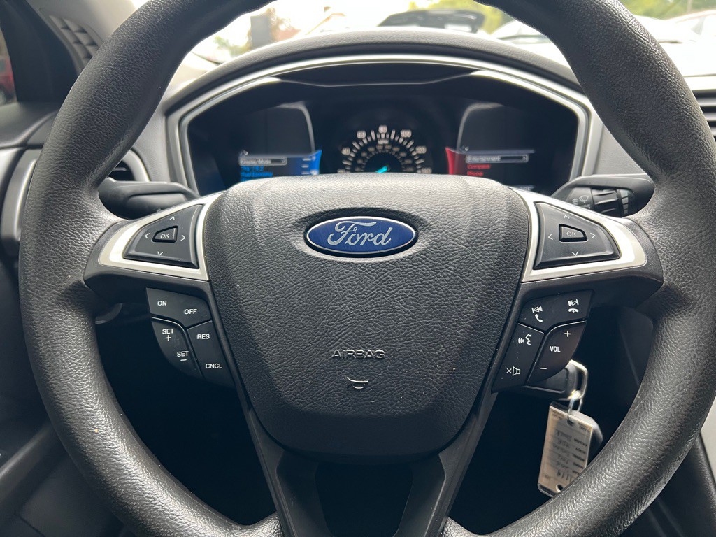 2016 Ford Fusion Image 15