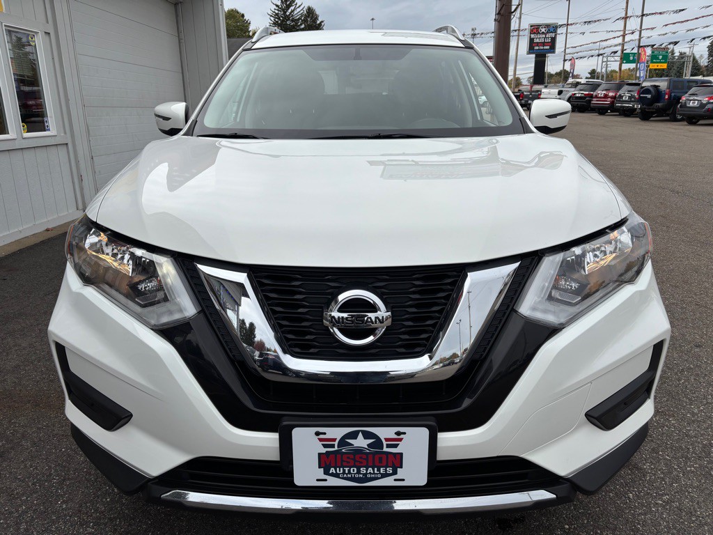 2017 Nissan Rogue Image 2