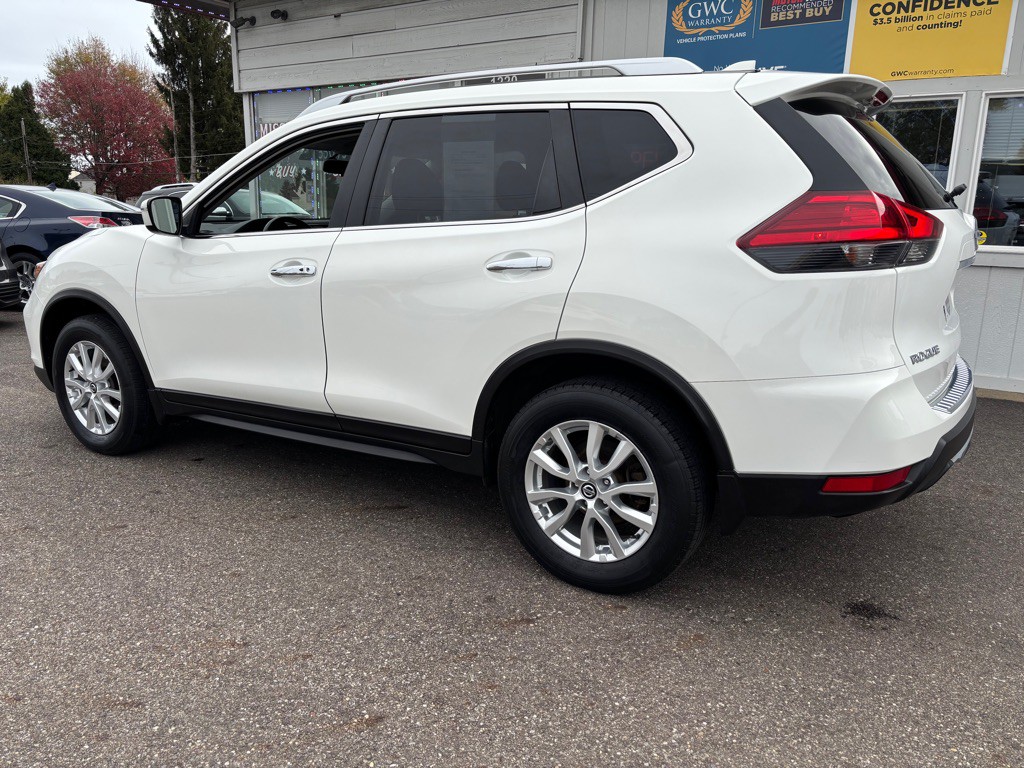 2017 Nissan Rogue Image 4