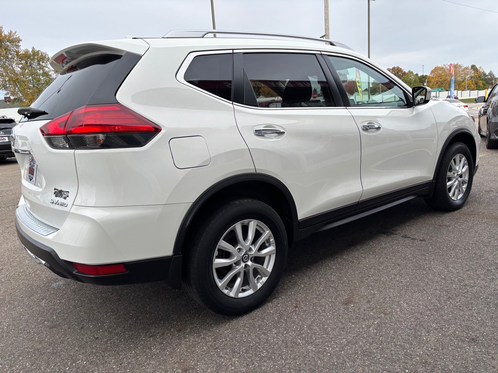 2017 Nissan Rogue Image 5