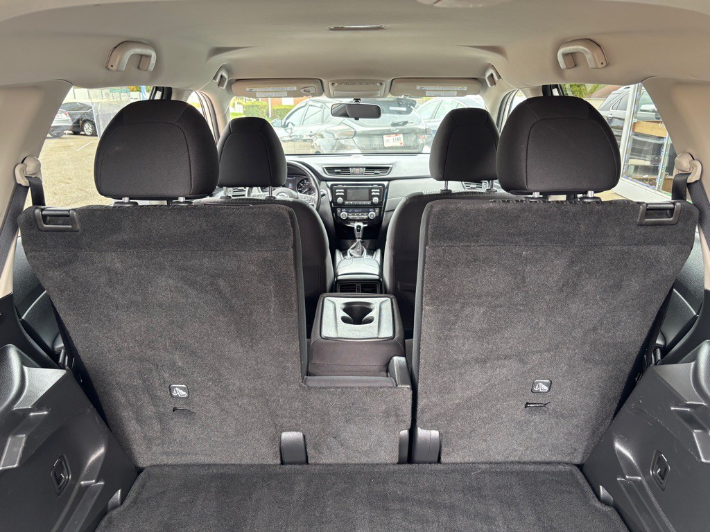 2017 Nissan Rogue Image 8