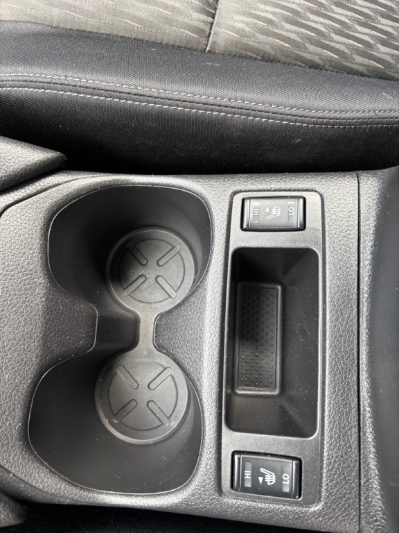 2017 Nissan Rogue Image 17