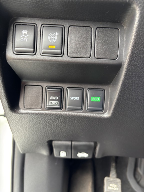 2017 Nissan Rogue Image 18