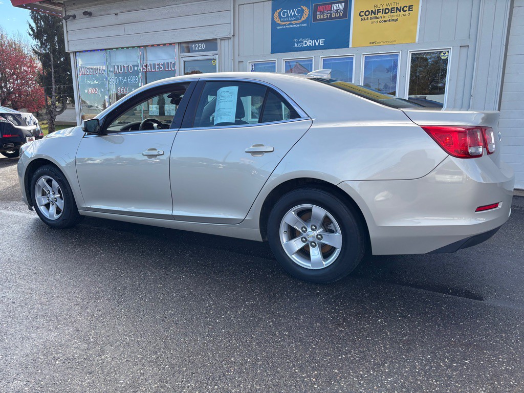 2015 Chevrolet Malibu Image 4