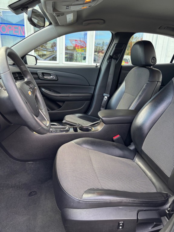 2015 Chevrolet Malibu Image 10