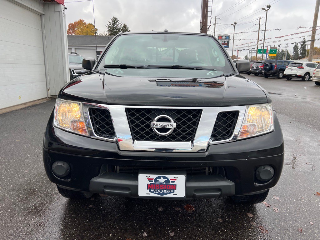 2014 Nissan Frontier Image 2