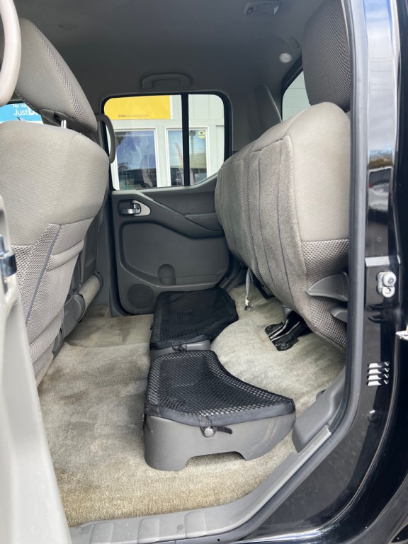 2014 Nissan Frontier Image 11