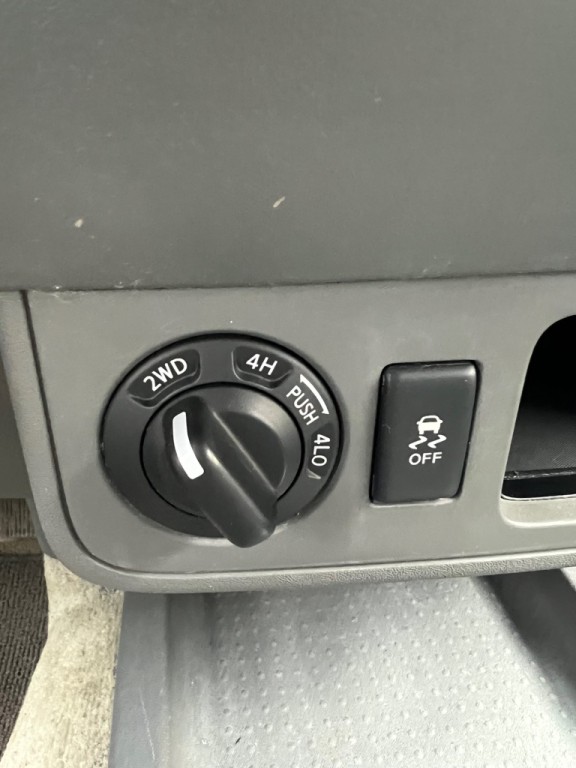 2014 Nissan Frontier Image 19