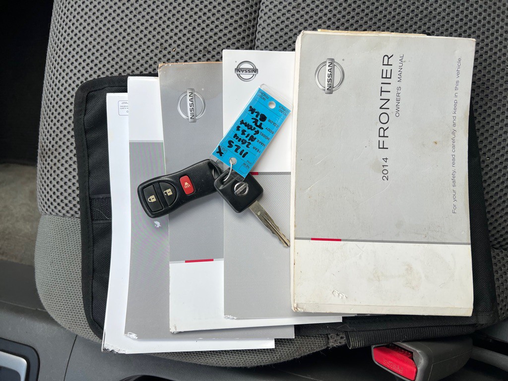 2014 Nissan Frontier Image 21