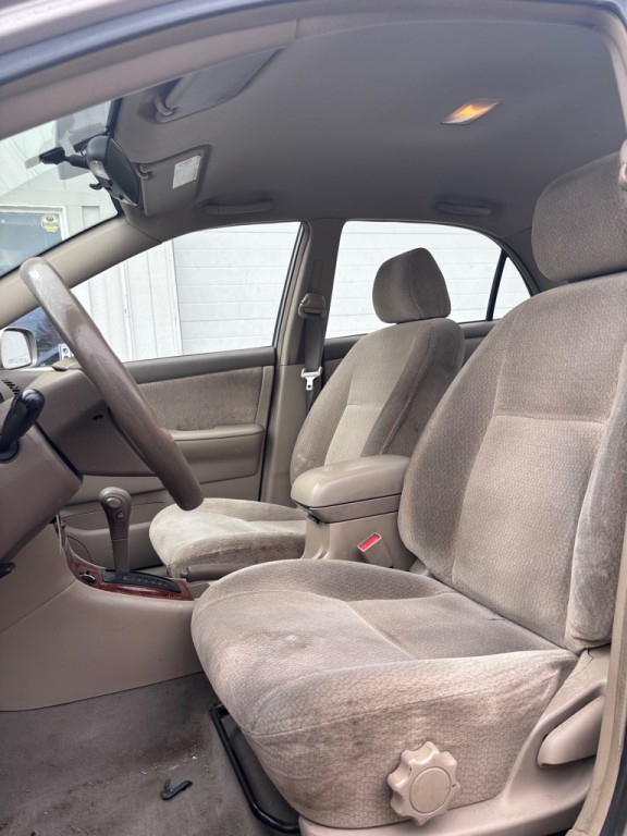 2003 Toyota Corolla Image 8