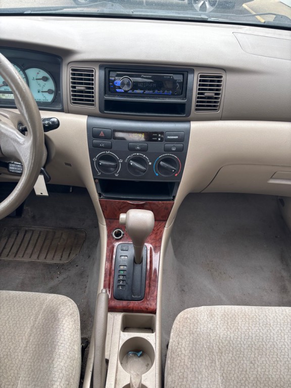 2003 Toyota Corolla Image 12