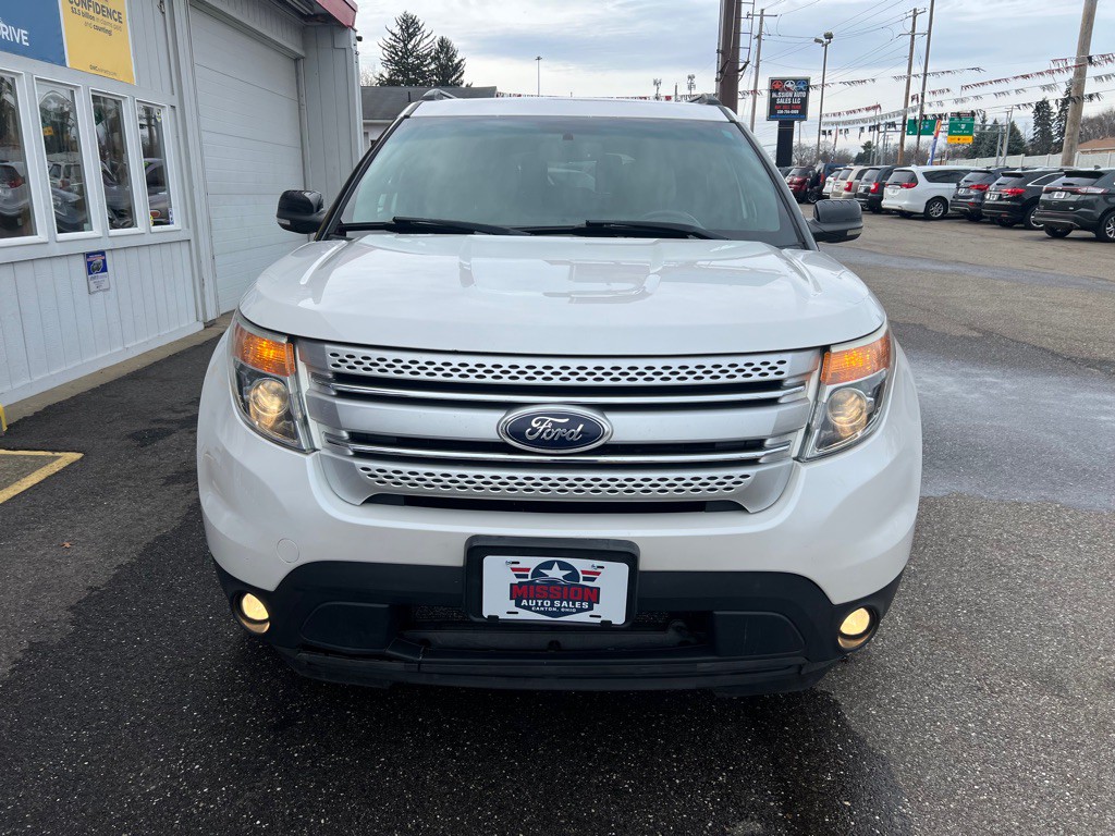 2015 Ford Explorer Image 2