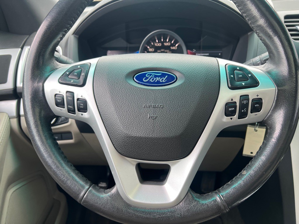 2015 Ford Explorer Image 18