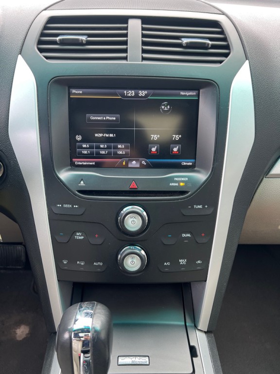 2015 Ford Explorer Image 21