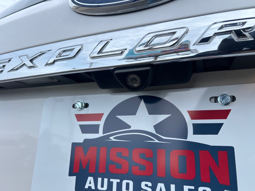 2015 Ford Explorer Image 27