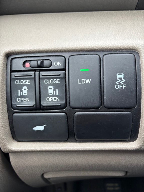 2016 Honda Odyssey Image 21