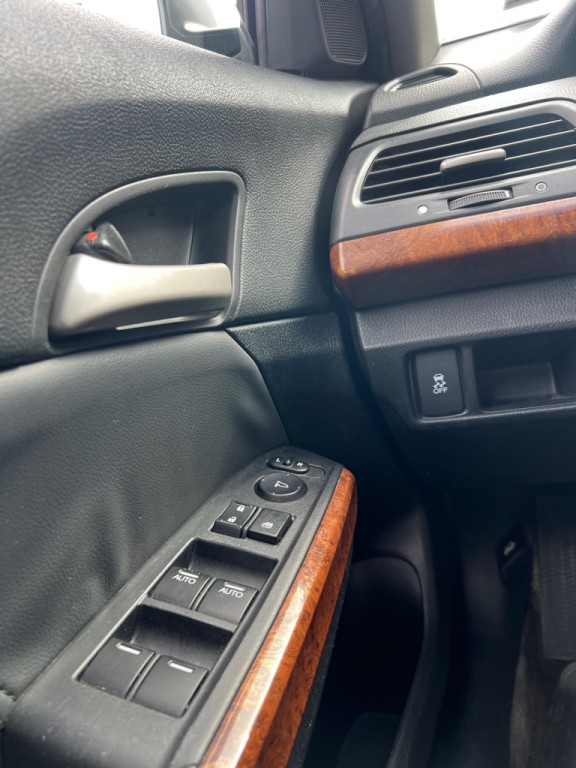 2012 Honda Accord Image 17