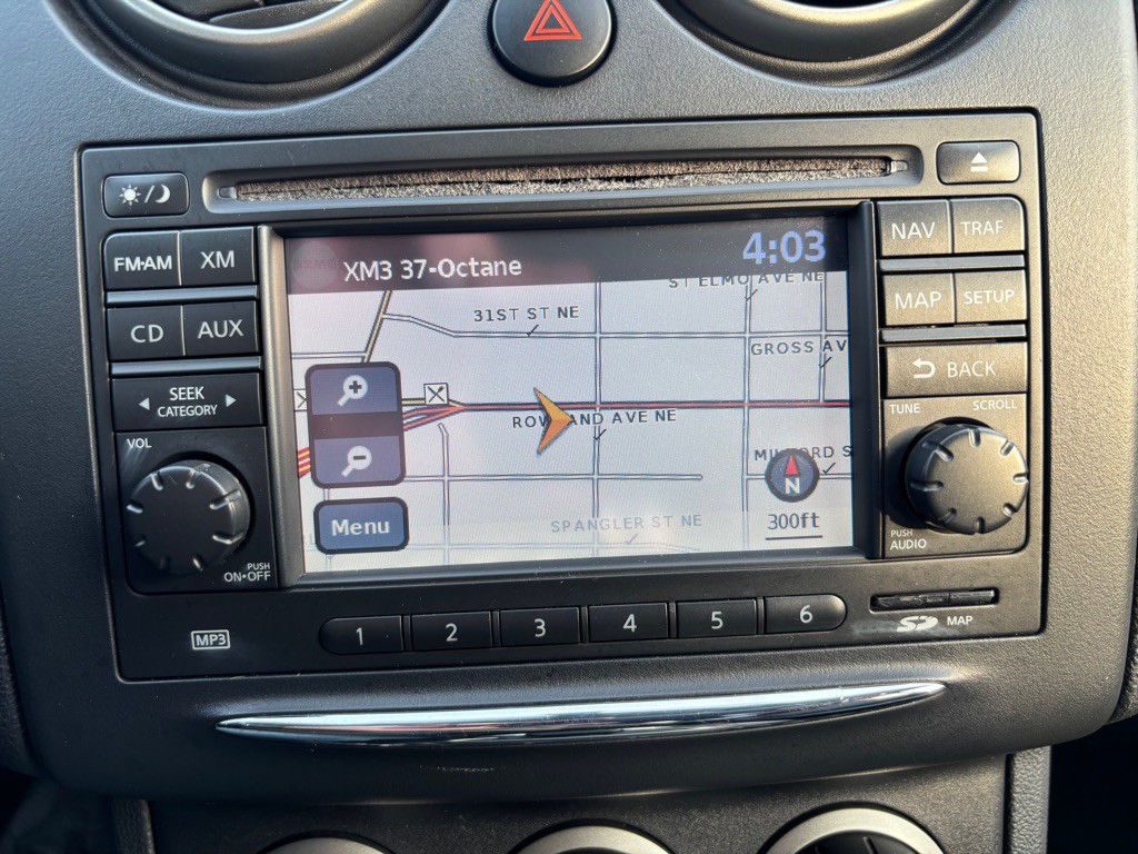 2011 Nissan Rogue Image 16