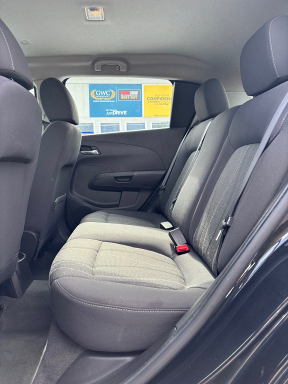 2014 Chevrolet Sonic Image 9