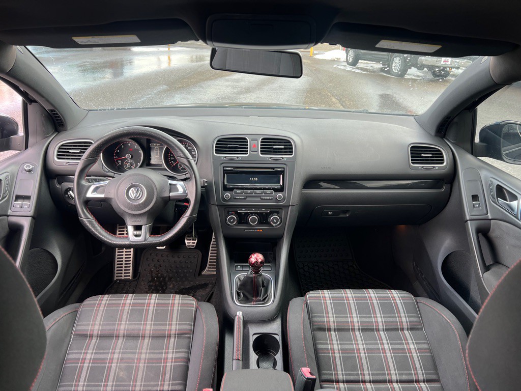 2012 Volkswagen GTI Image 10