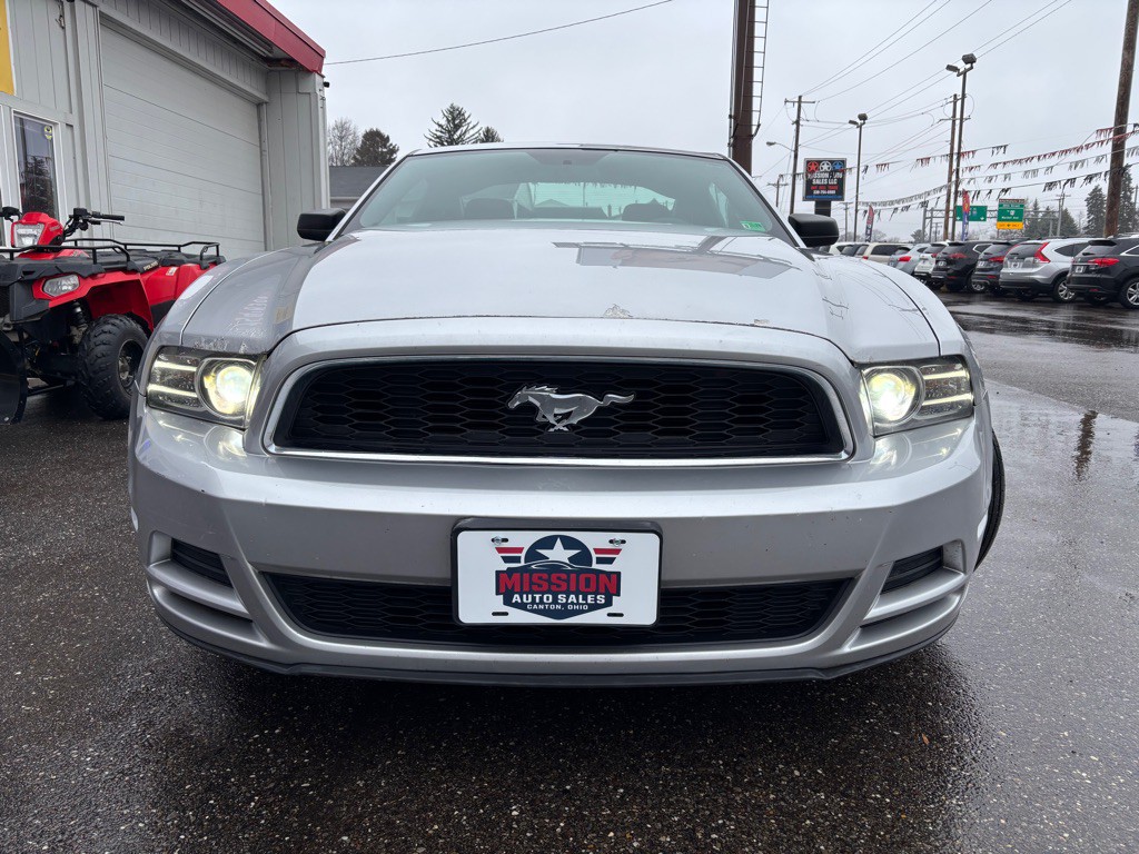 2013 Ford Mustang Image 2