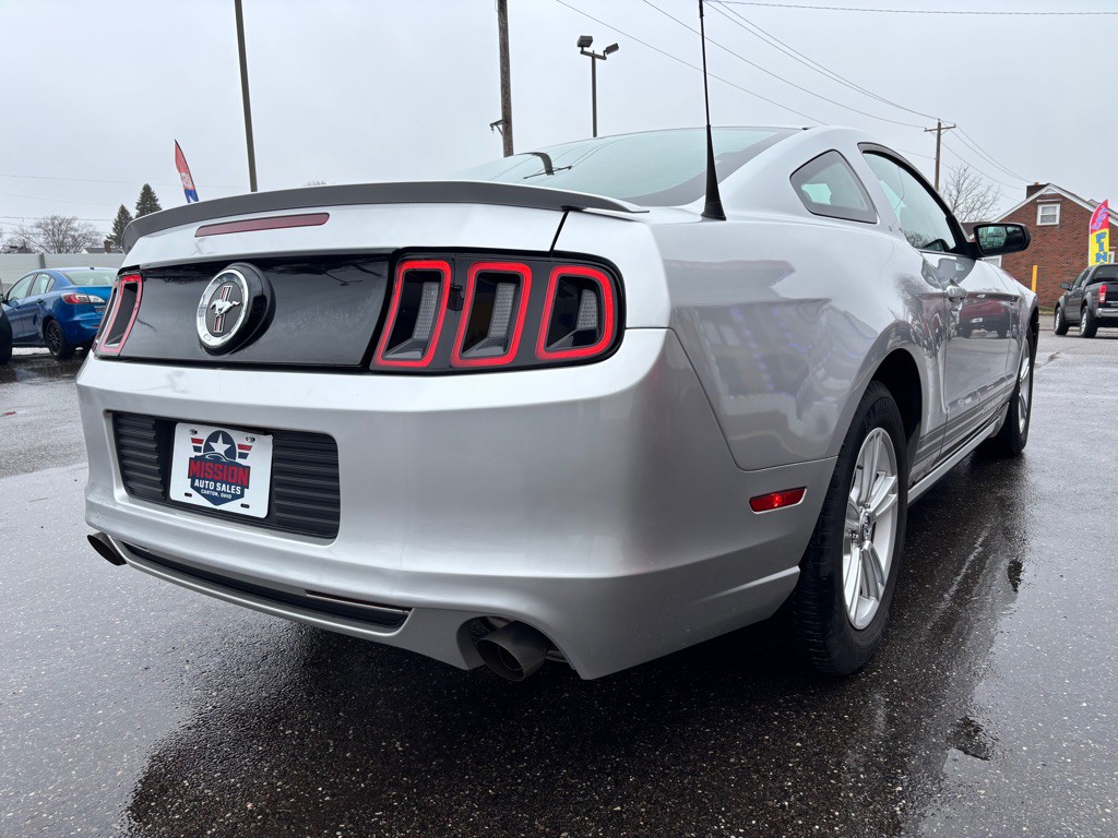 2013 Ford Mustang Image 5