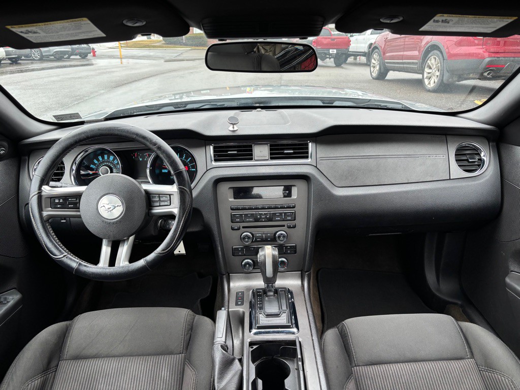 2013 Ford Mustang Image 10