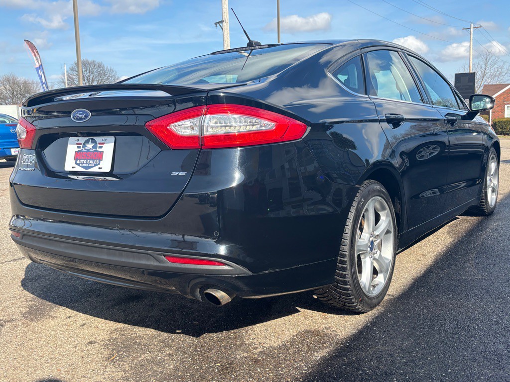 2016 Ford Fusion Image 5