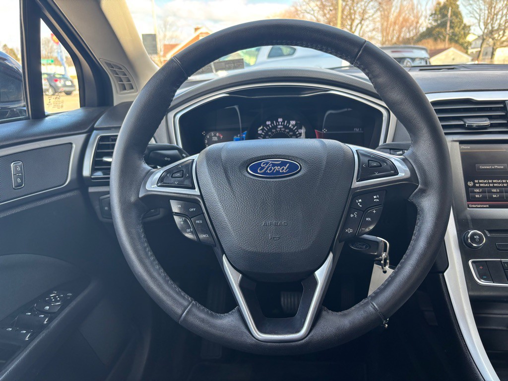 2016 Ford Fusion Image 13