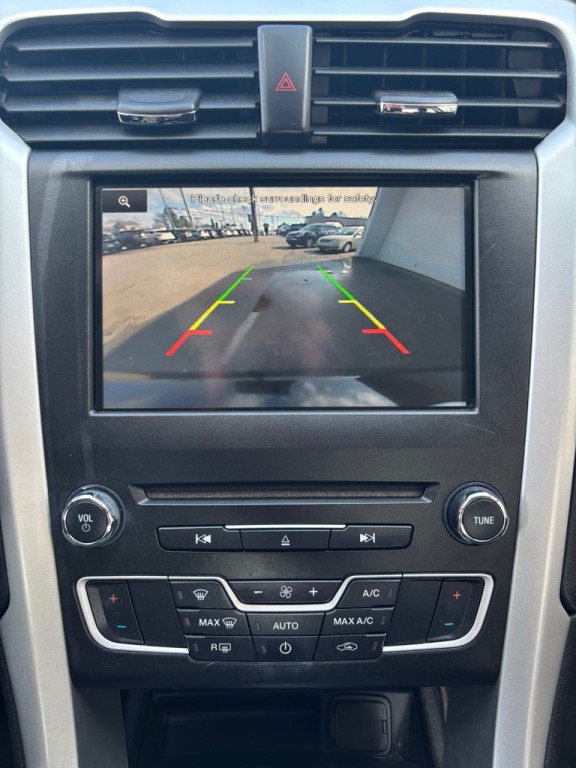 2016 Ford Fusion Image 16