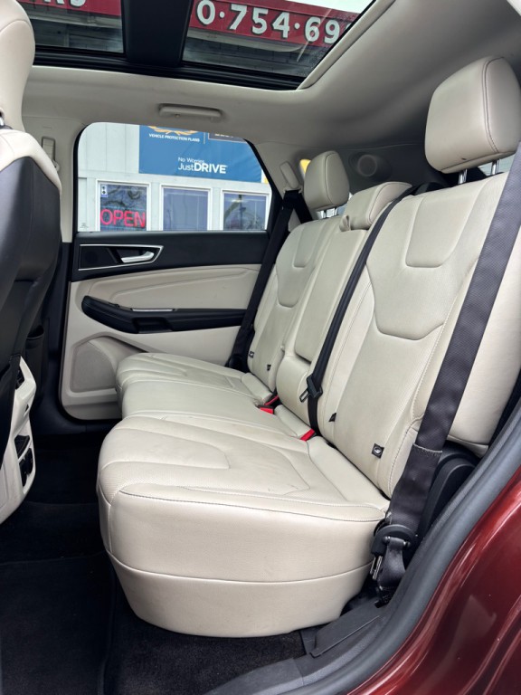 2015 Ford Edge Image 9