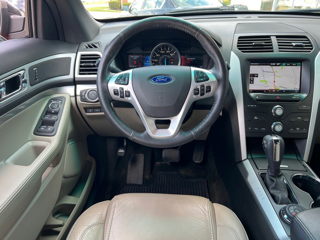 2014 Ford Explorer Image 17
