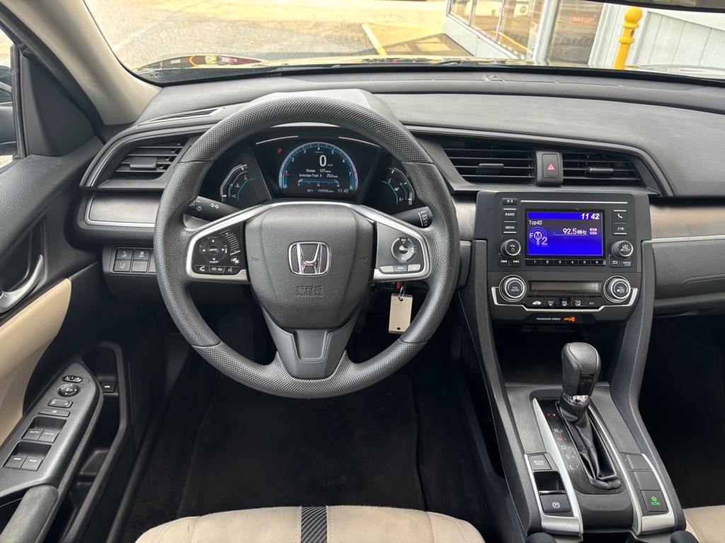 2017 Honda Civic Image 12
