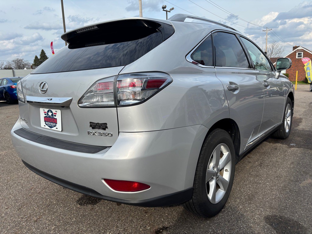 2010 Lexus RX Image 5