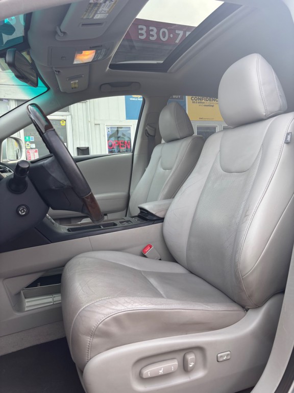 2010 Lexus RX Image 9