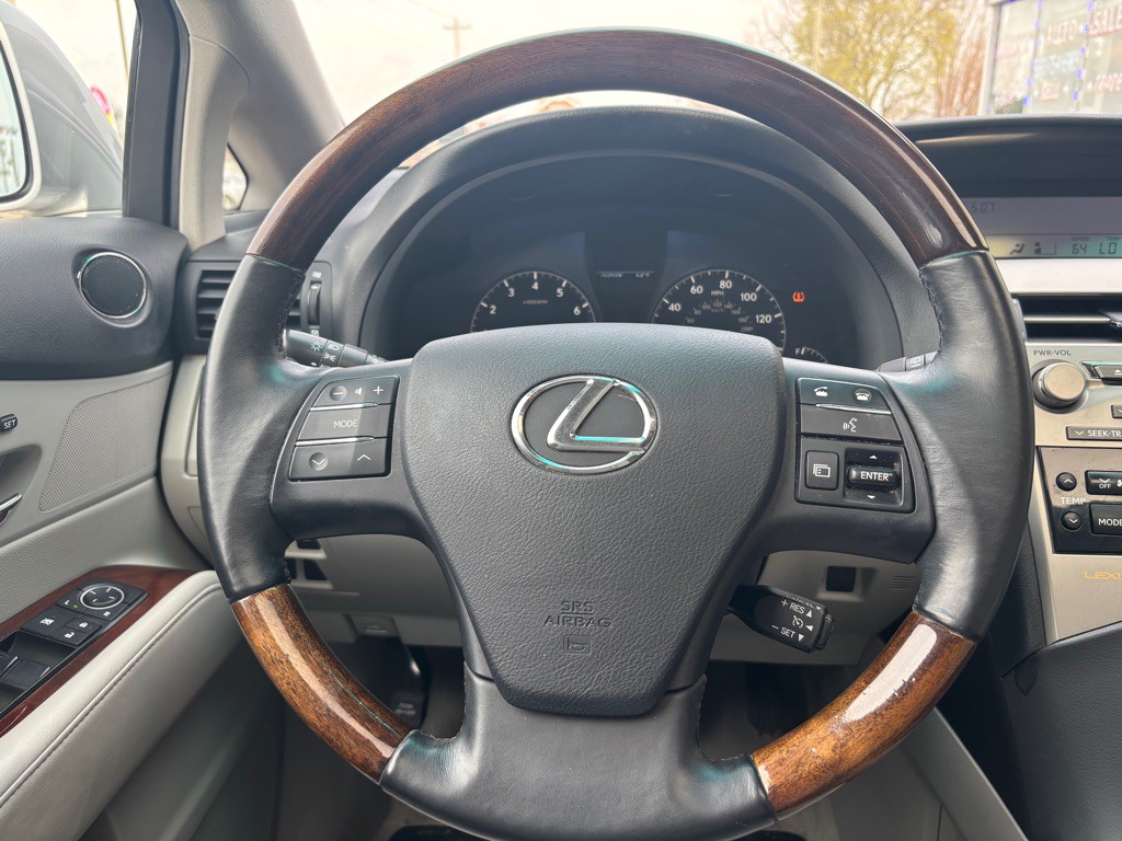 2010 Lexus RX Image 12