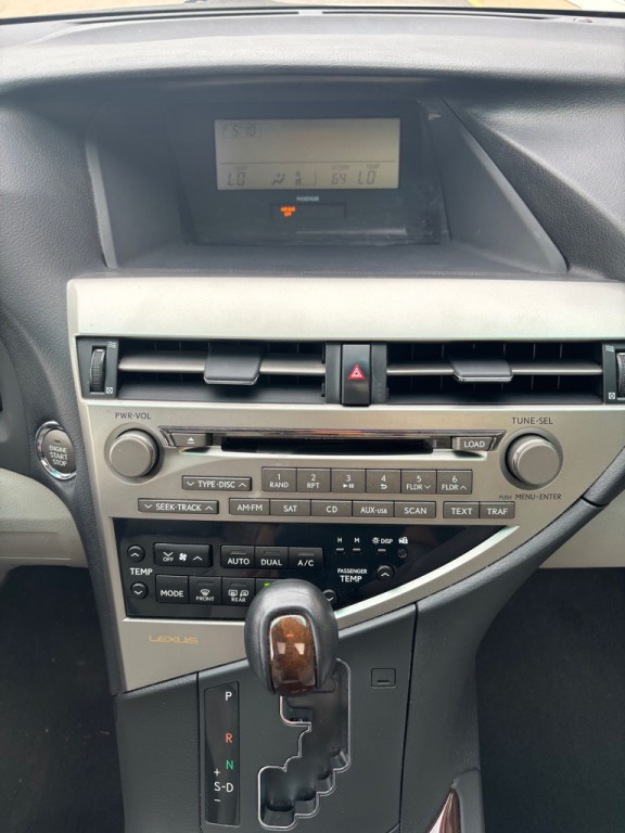 2010 Lexus RX Image 14