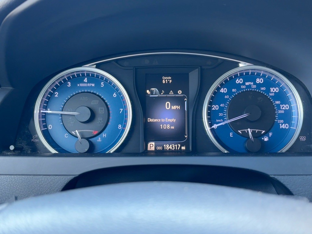 2015 Toyota Camry Image 14