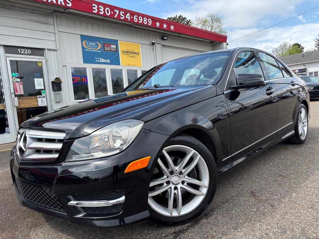 2012 Mercedes-Benz C-Class Image 1
