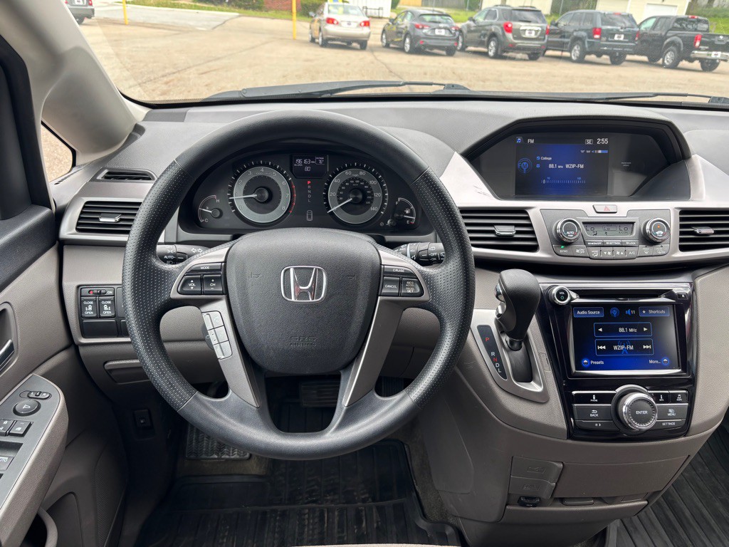 2015 Honda Odyssey Image 14