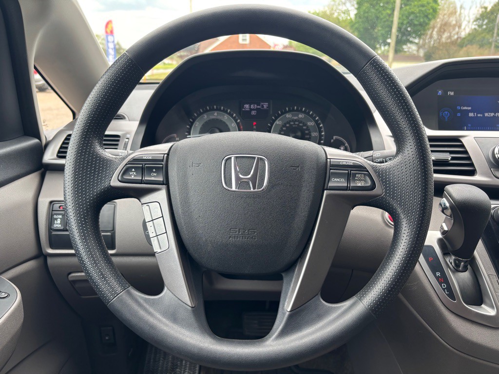 2015 Honda Odyssey Image 15